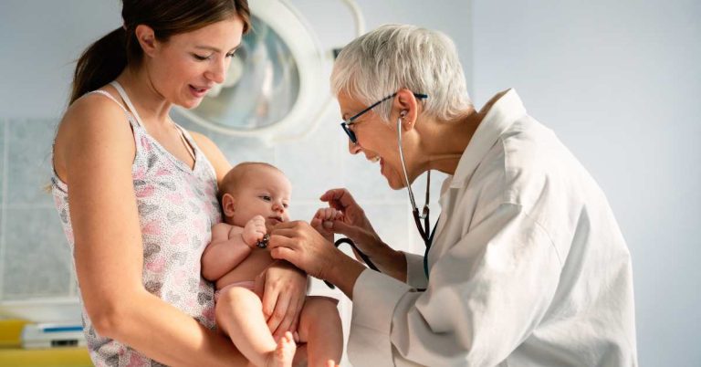 How to Choose the Right Newborn Pediatrician for Your Baby’s First Year of Life