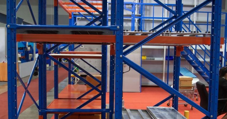 Kayak Racks Buying Guide: Safe, Stable, and Efficient Transport Solutions